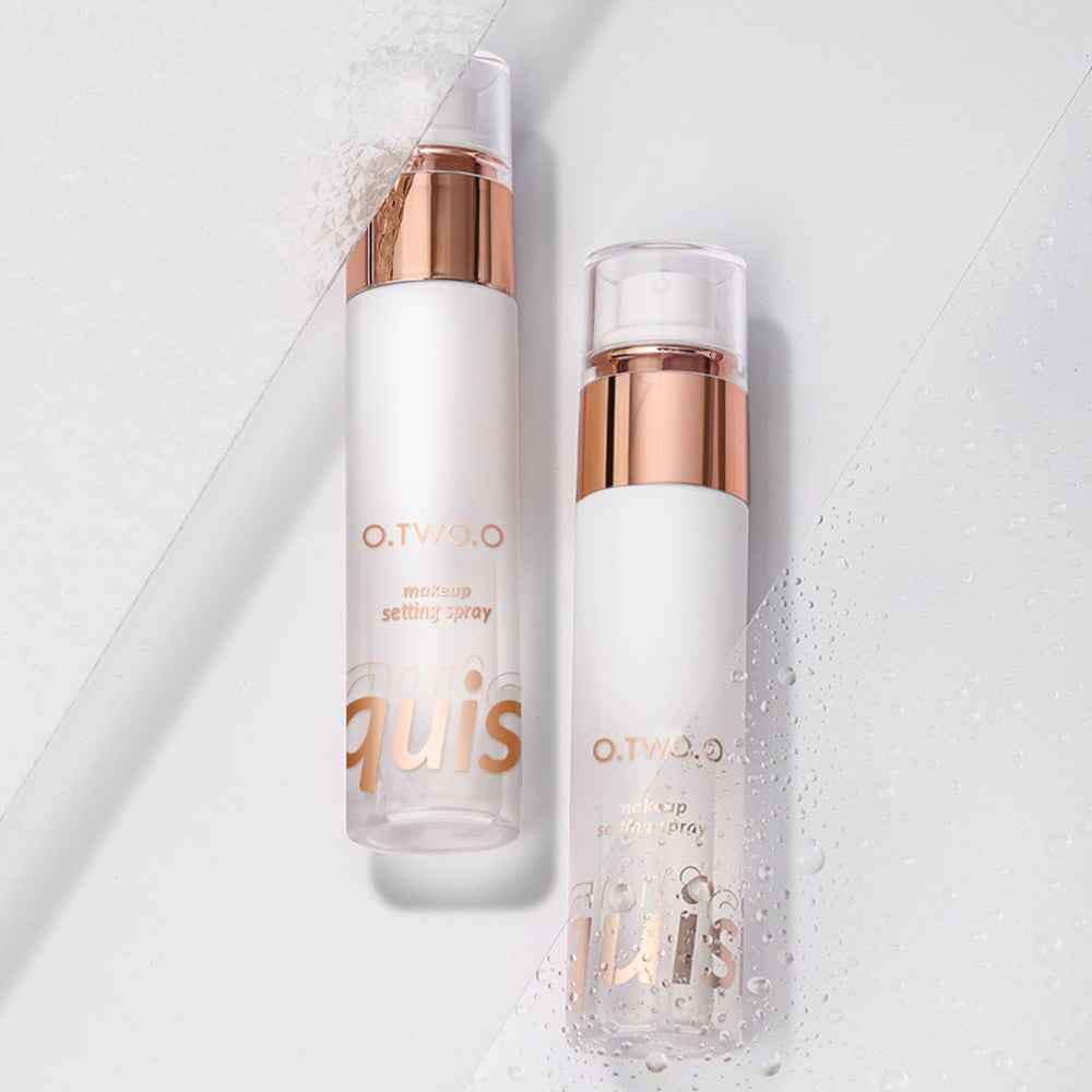 بخاخ تثبيت البشرة من O.TWO.O Glass Skin Refreshing Setting Spray - 50 مل